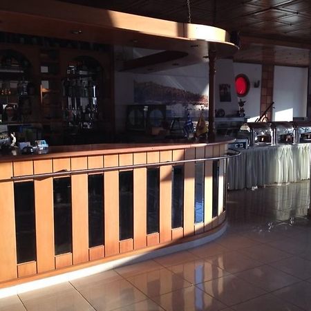 Coralli Holidays Loutra  Екстериор снимка